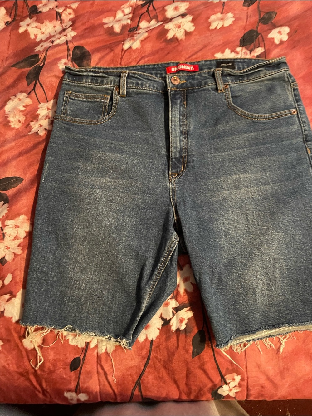 UNIONBAY Womens Denim Cutoff 5 pocket Jorts in Blue.